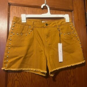 Vigoss Women's Studded Shorts 15/32 NEW  Brown Rust Color